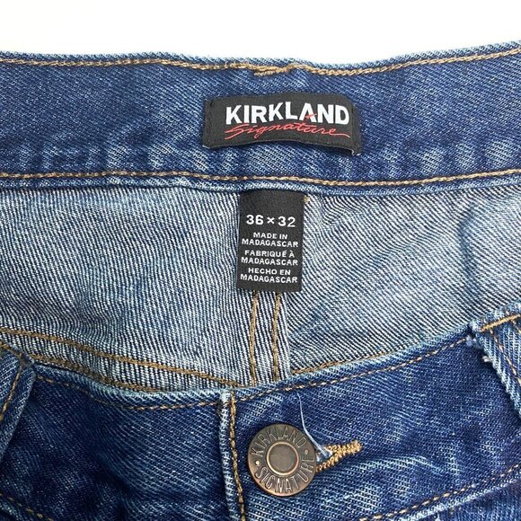 Kirkland Signature Straight Leg Men's size 36x27 Dark Wash Blue Denim jeans - Picture 3 of 4